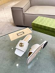 Gucci Doppia GG logo-motif all white slippers - 2