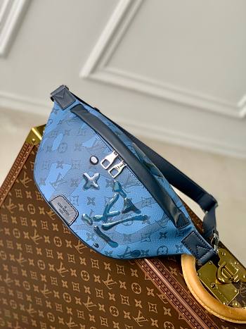 Louis Vuitton Discovery M22576 Bumbag 