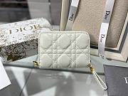 Dior white short zipper wallet - 5