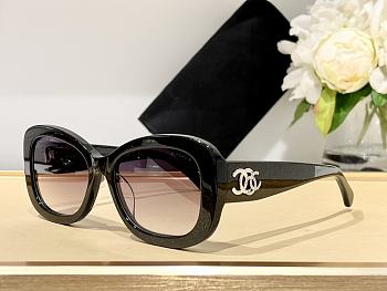 Chanel sunglasses （ 5 colors）