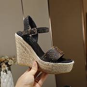 Louis Vuitton raffia open toe flatform sandals ( 2 colors) - 3