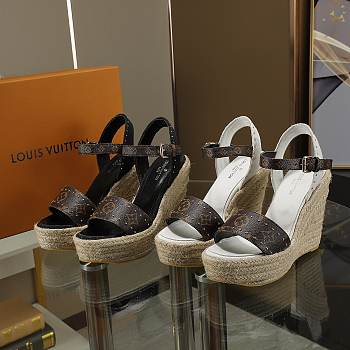 Louis Vuitton raffia open toe flatform sandals ( 2 colors)