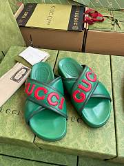 Gucci bold logo green leather sandals - 5