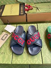 Gucci bold logo blue leather sandals - 2