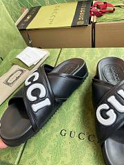 Gucci bold logo black leather sandals  - 5