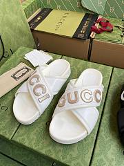 Gucci bold logo white leather sandals - 6