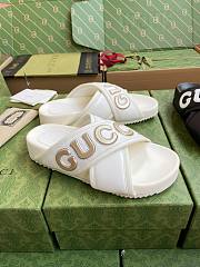 Gucci bold logo white leather sandals - 5