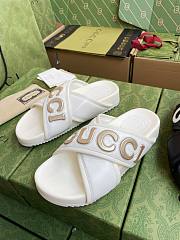 Gucci bold logo white leather sandals - 4