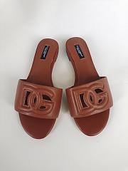 DG brown slippers - 2