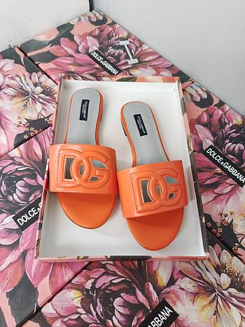 DG orange slippers