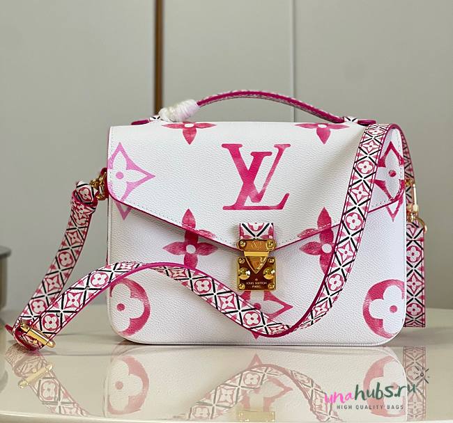 Louis Vuitton New Pochette Métis MM Rose Leather M23055 Bag - 1