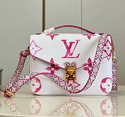 Louis Vuitton New Pochette Métis MM Rose Leather M23055 Bag - 1