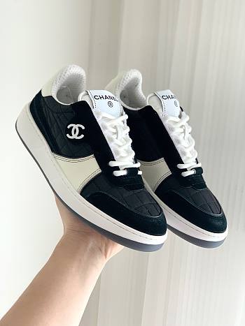 Chanel black white shoes 02