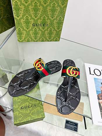 Gucci GG Thong Black Sandals