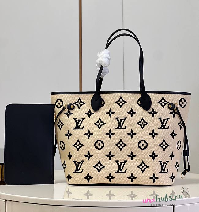 Louis Vuitton Neverfull MM Beige Bag  - 1