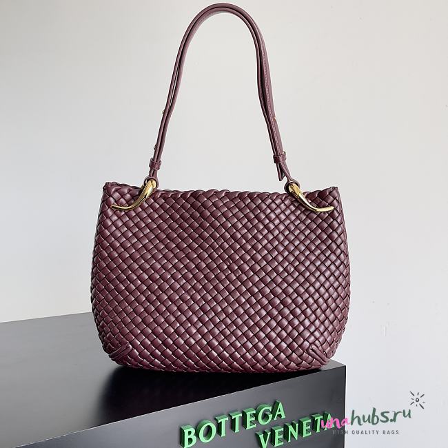 Bottega Veneta Small Red Clicker Shoulder Bag - 1