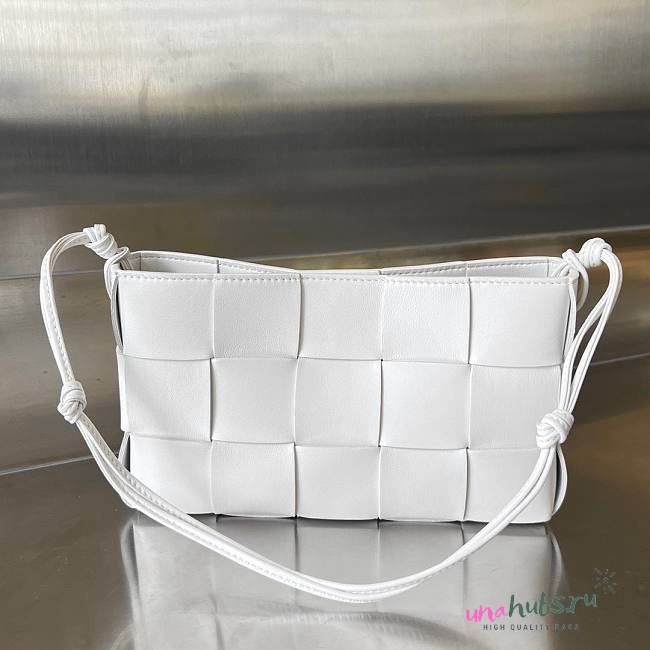 Bottega Veneta Cassette Pouch On Strap White Leather Bag - 1