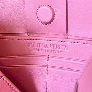 Bottega Veneta Cassette Pouch On Strap Pink Leather Bag - 3