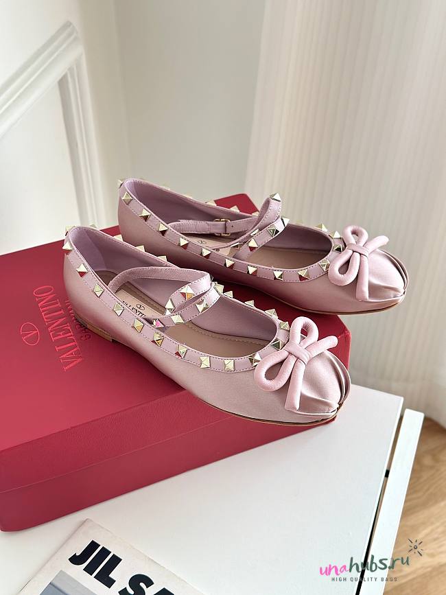 Valentino Rockstud satin light pink ballet flats - 1