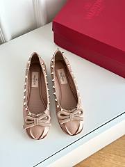 Valentino Rockstud patent beige leather ballet flats - 2