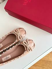 Valentino Rockstud patent beige leather ballet flats - 6