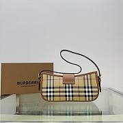 Burberry Bolso Hobo Sling Beige Bag - 6