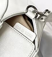 Givenchy Antigona stretch mini white leather bag  - 6