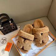 Hermes Chypre teddy beige sandal - 2