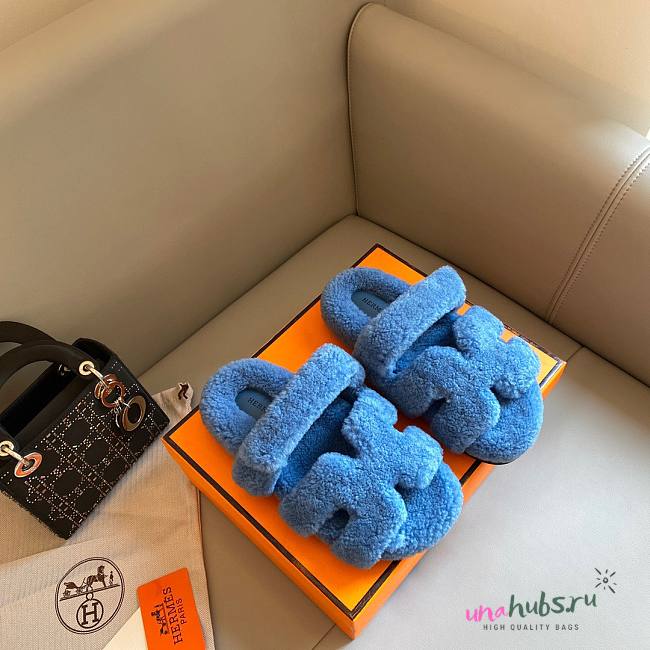 Hermes Chypre teddy blue sandal - 1