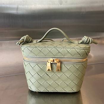 Bottega Veneta Mini Intrecciato Vanity Case Green Bag