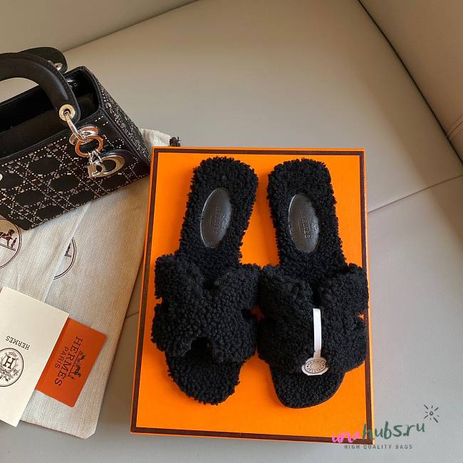 Hermes teddy black sandal - 1