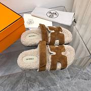 Hermes Chypre teddy 2 tone brown sandal - 3