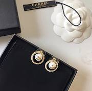 Chanel round pearl earings  - 5