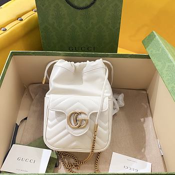 Gucci GG Marmont mini bucket white bag