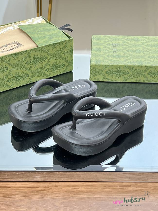 Gucci platform black sandals - 1