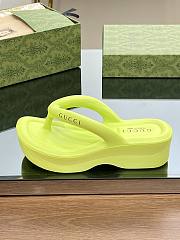 Gucci platform neon  sandals - 4