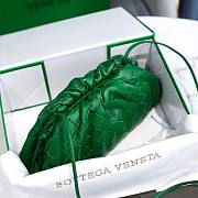 Bottega Veneta Pouch Mini Green Leather Clutch - 4