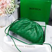 Bottega Veneta Pouch Mini Green Leather Clutch - 2