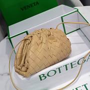 Bottega Veneta Pouch Mini Beige Leather Clutch - 2