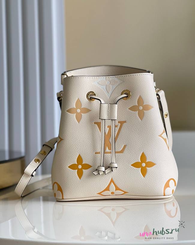 Louis Vuitton Neonoe MM Monogram Cream Bag - 1