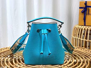 Louis Vuitton MM Neonoe blue leather bag