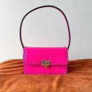 Valentino rockstud23 smooth pink shoulder bag  - 4