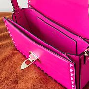 Valentino rockstud23 smooth pink shoulder bag  - 6