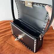 Valentino rockstud23 smooth black gold shoulder bag - 6