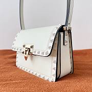 Valentino small rockstud23 smooth white shoulder bag - 2