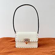 Valentino small rockstud23 smooth white shoulder bag - 5