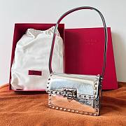 Valentino small rockstud23 smooth silver shoulder bag - 6