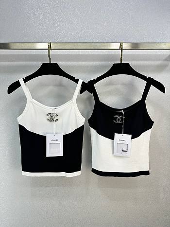 Chanel croptop ( 2 colors)