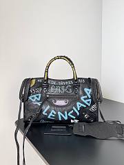 BALENCIAGA GRAFFITI CLASSIC CITY 5600 - 1