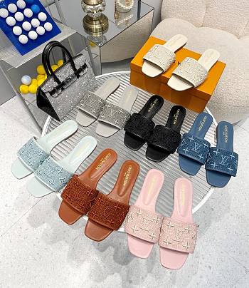 Louis Vuitton monogram slippers ( 7 colors)